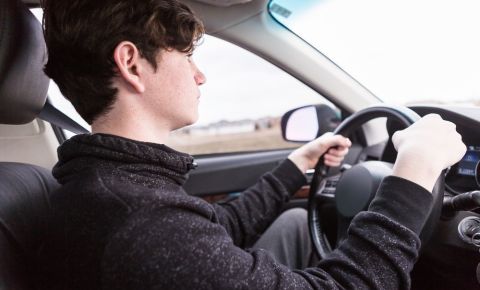 Coches sin carnet: estos son los 5 datos que debes saber