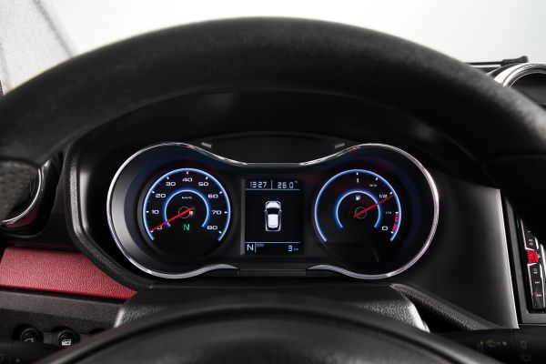Coches  Sin Carnet MULTIA_DETZ_INTE_PremiumCompteurRapproche.jpg